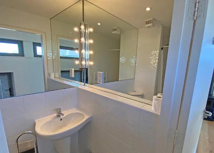 No 2 Floor By Trident Homes Апартаменты